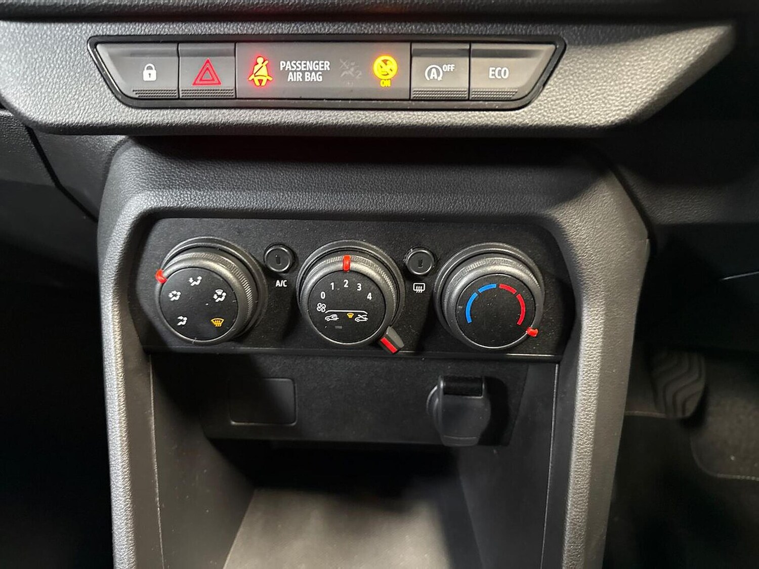 Used Dacia Sandero 2023 for sale - 76477221: Photo 12