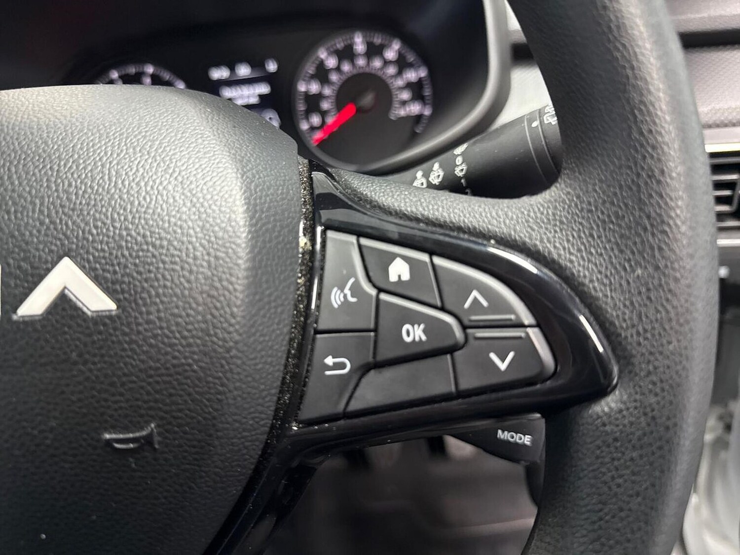 Used Dacia Sandero 2023 for sale - 76477221: Photo 25