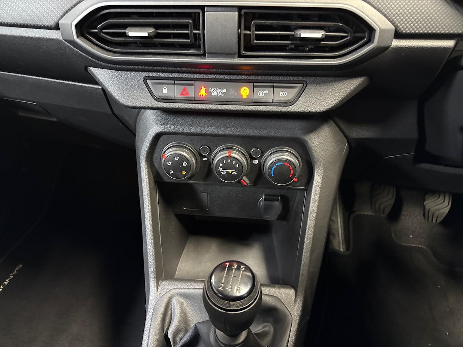 Used Dacia Sandero 2023 for sale - 76342965: Photo 11