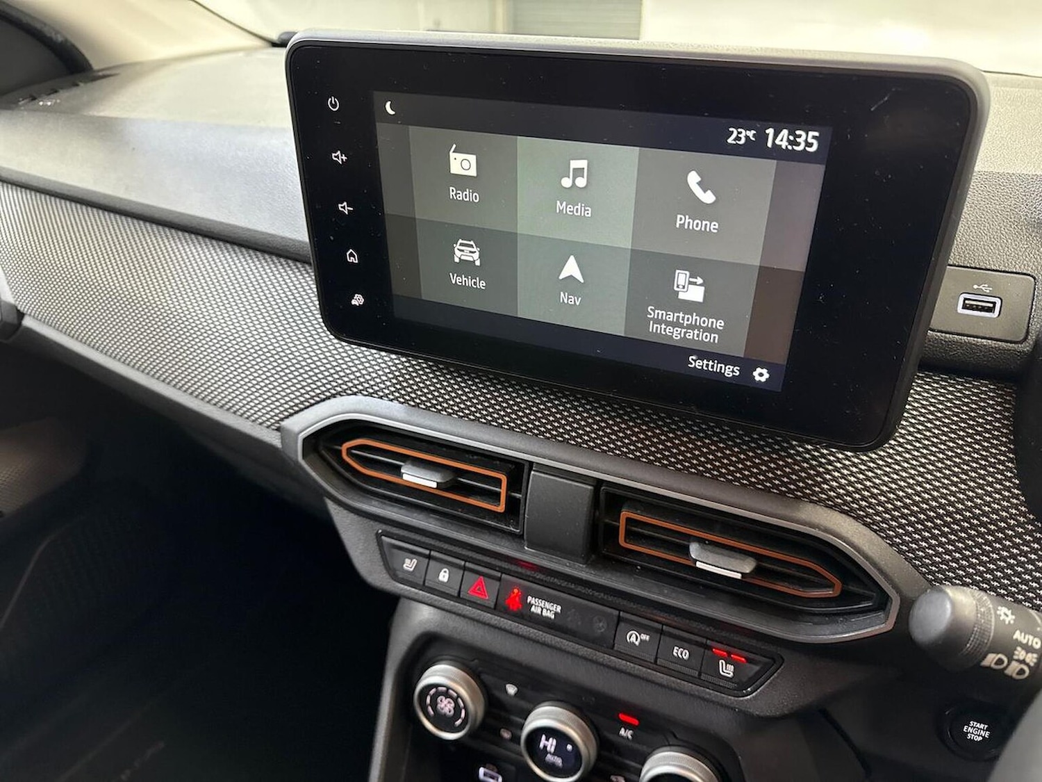 Used Dacia Sandero Stepway 2023 for sale - 77980066: Photo 11