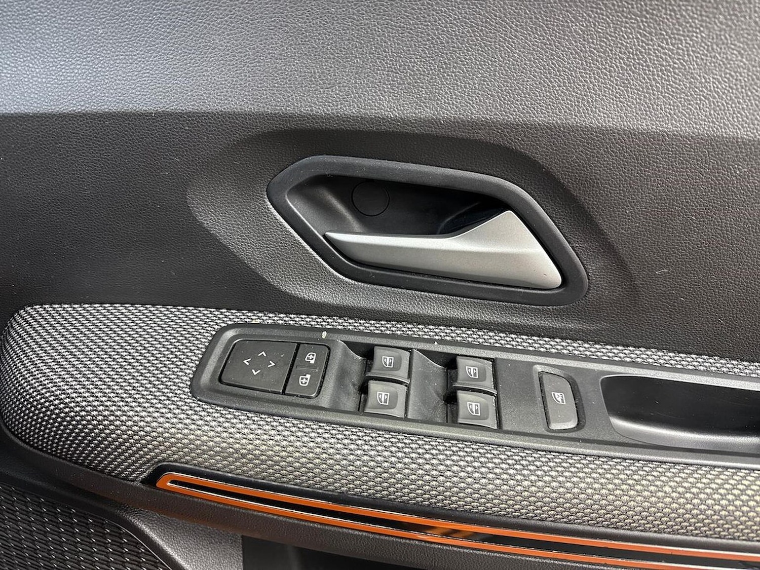 Used Dacia Sandero Stepway 2023 for sale - 77980066: Photo 21