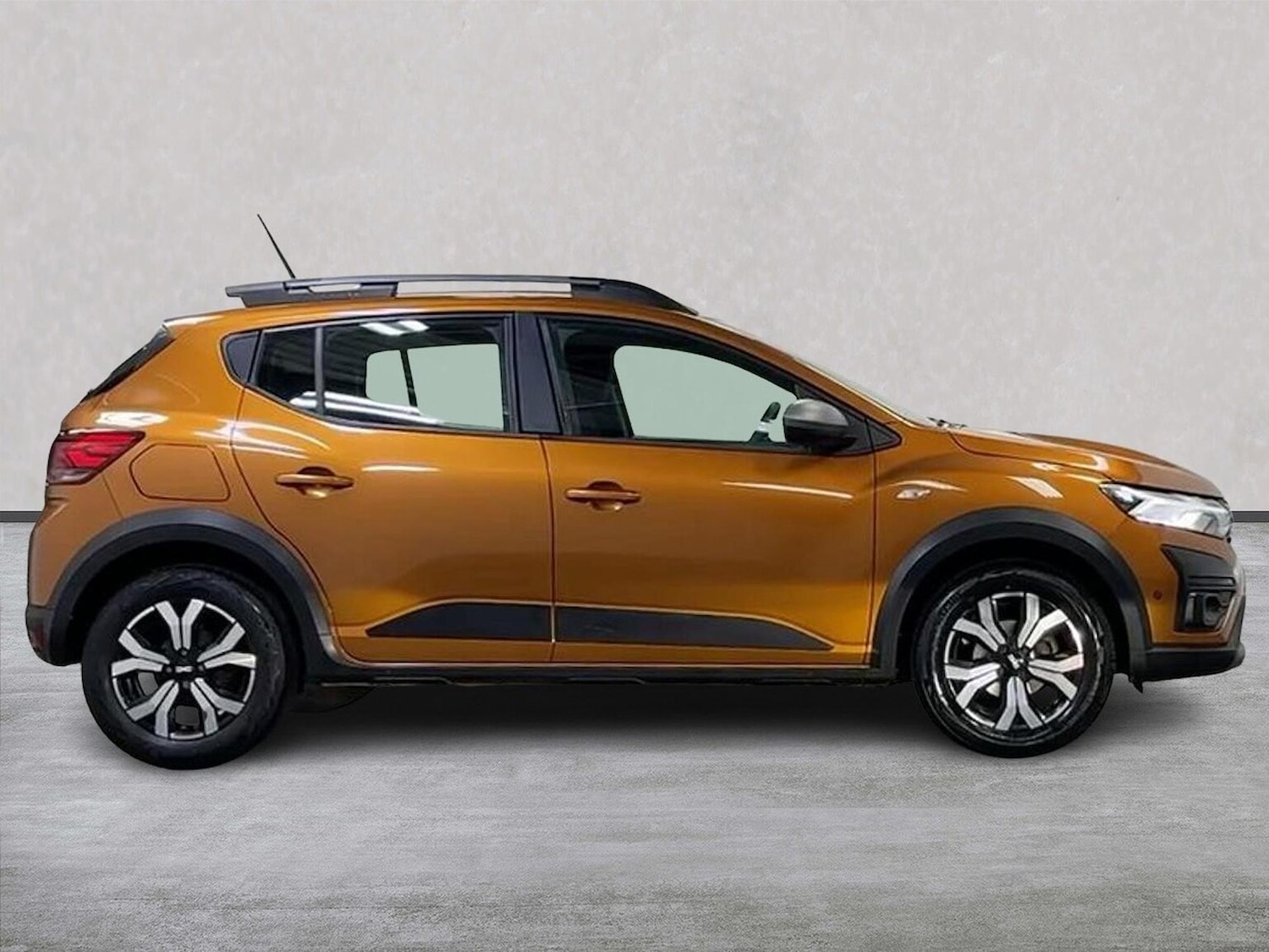 Used Dacia Sandero Stepway 2023 for sale - 77980066: Photo 3