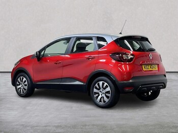 Used Renault Captur 2018 for sale - 76490680: Photo