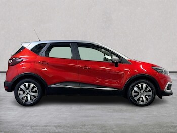 Used Renault Captur 2018 for sale - 76490680: Photo