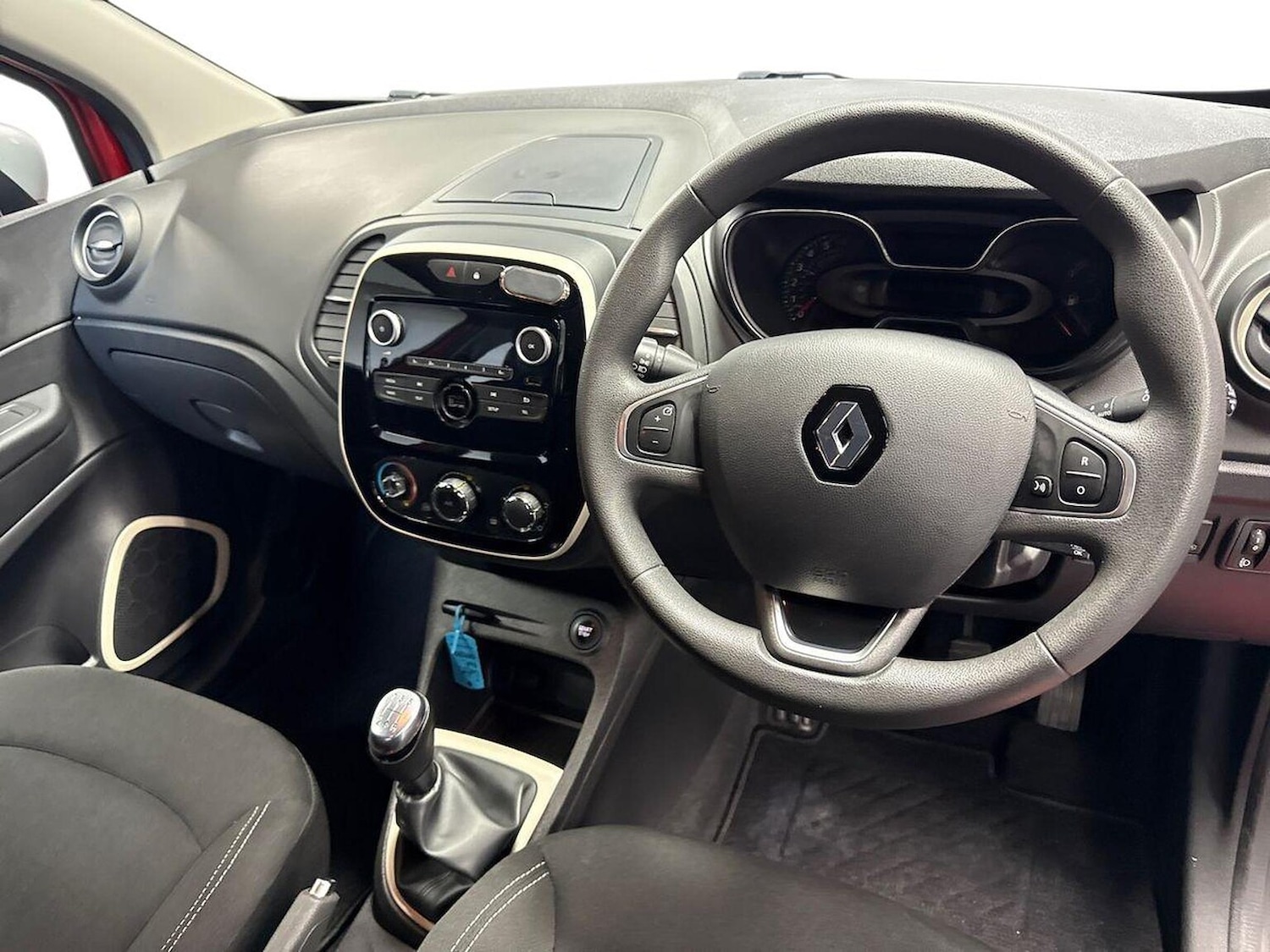 Used Renault Captur 2018 for sale - 76490680: Photo 8