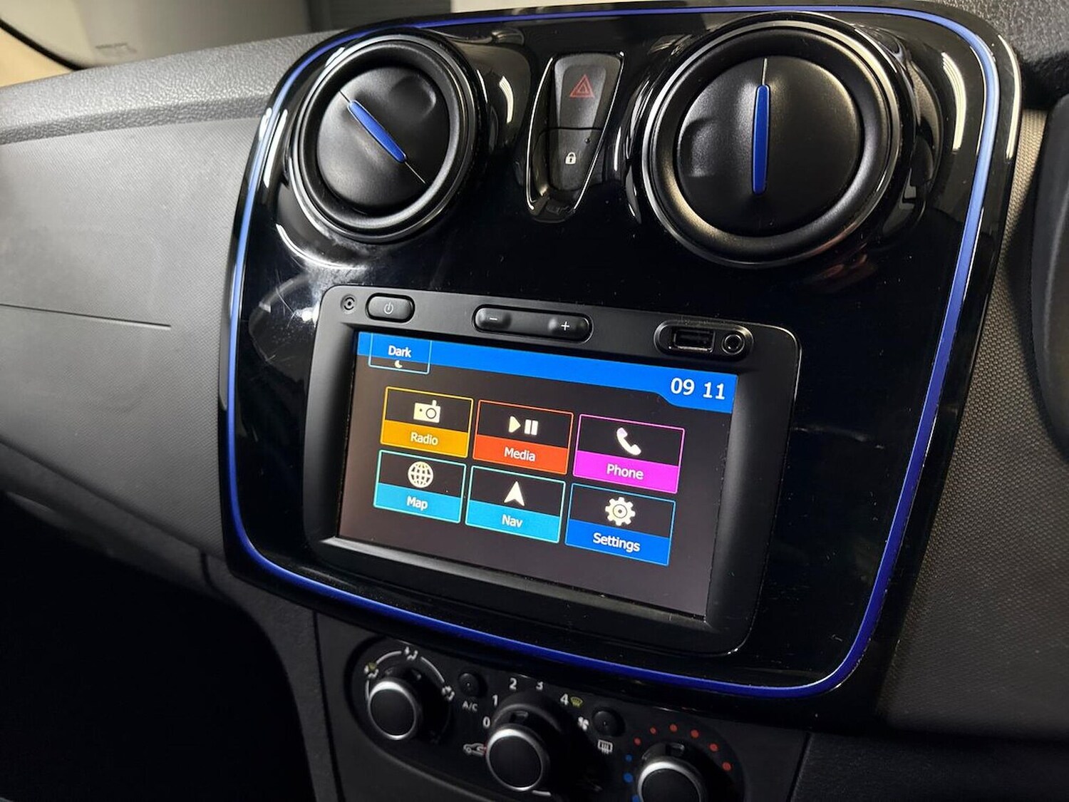 Used Dacia Sandero Stepway 2020 for sale - 77056868: Photo 11