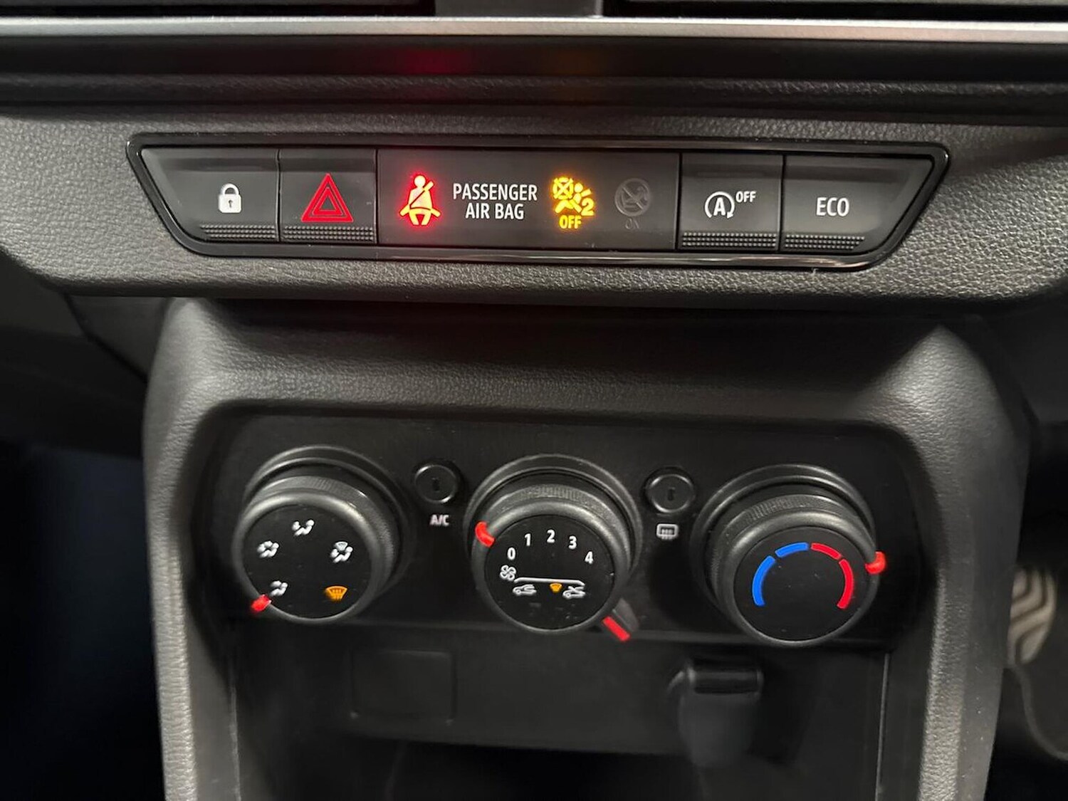 Used Dacia Sandero 2023 for sale - 76477222: Photo 22