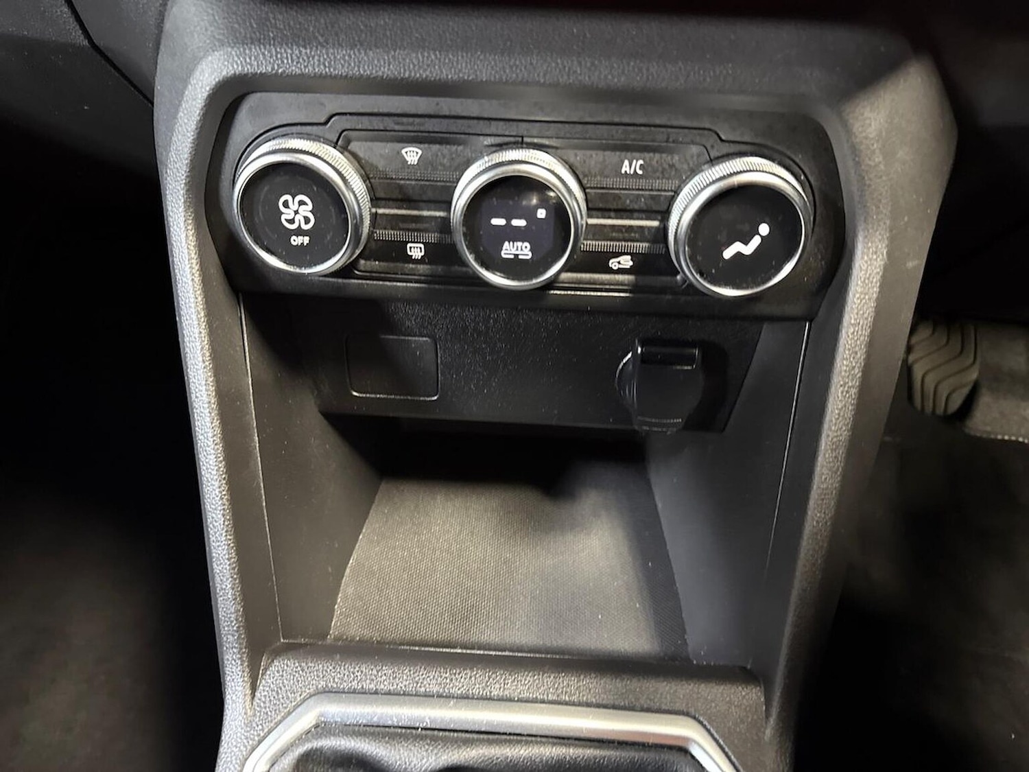 Used Dacia Jogger 2022 for sale - 76396896: Photo 12