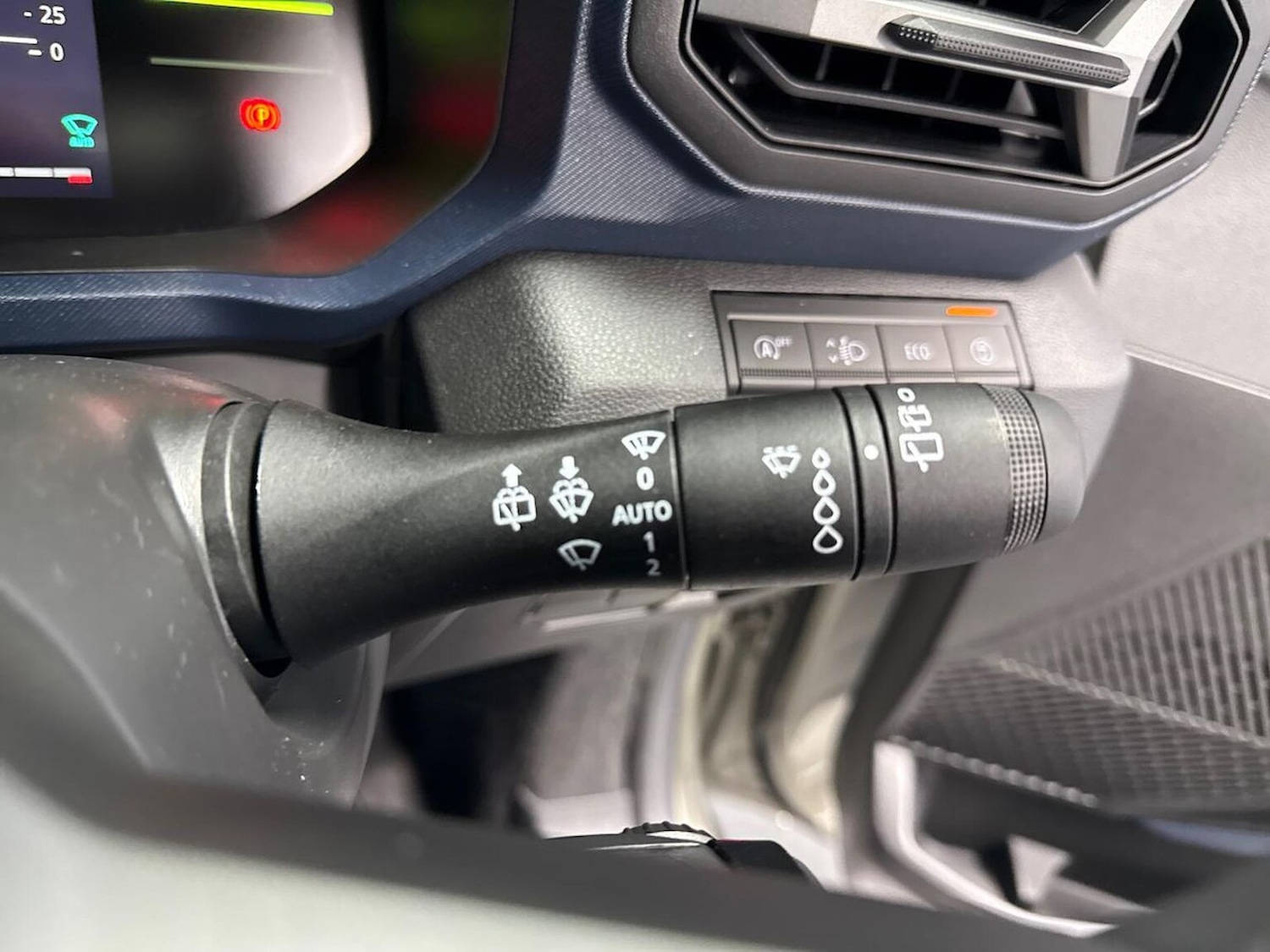 Used Dacia Duster 2025 for sale - 76181380: Photo 27
