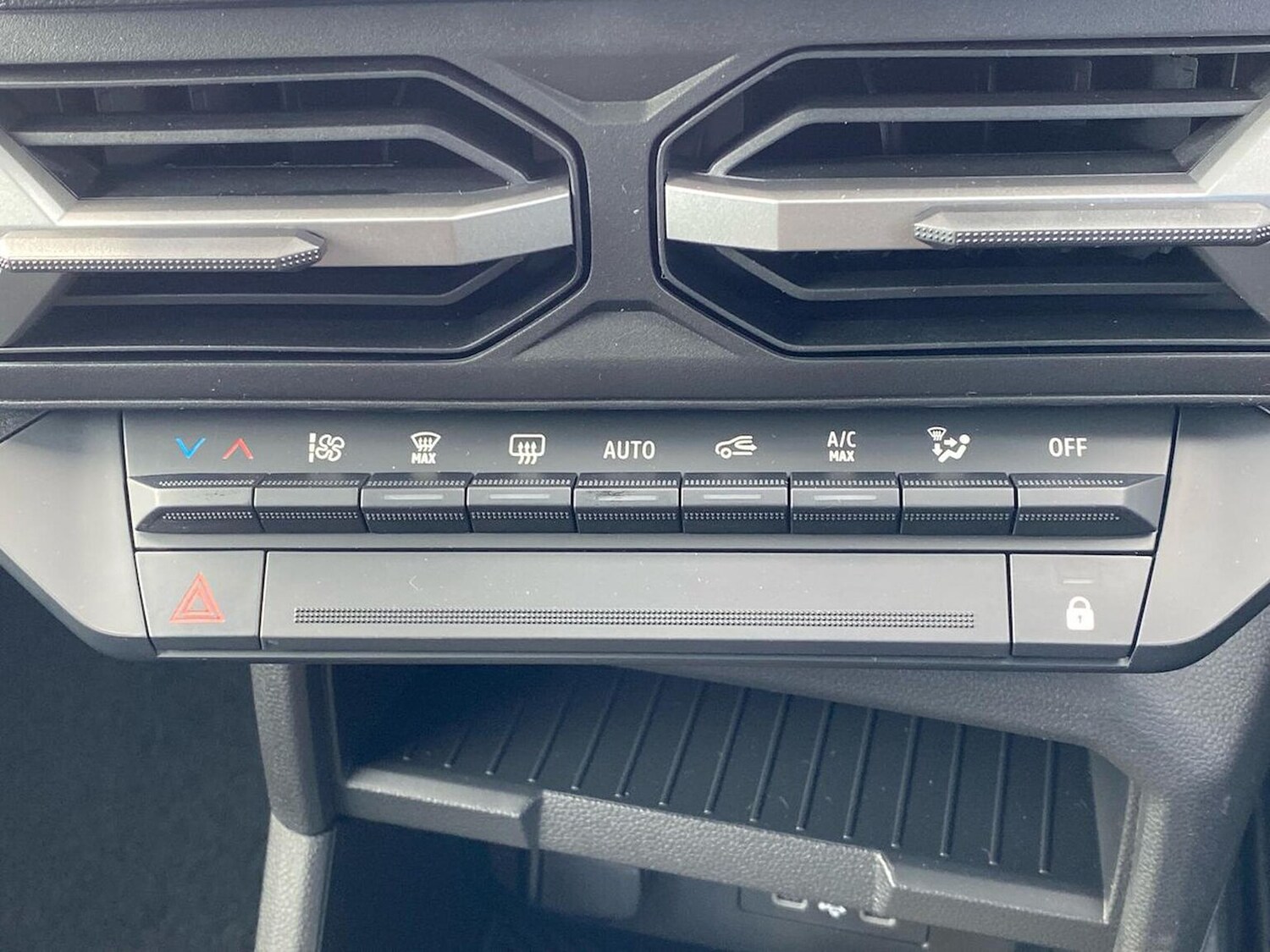 Used Dacia Duster 2025 for sale - 76662989: Photo 12