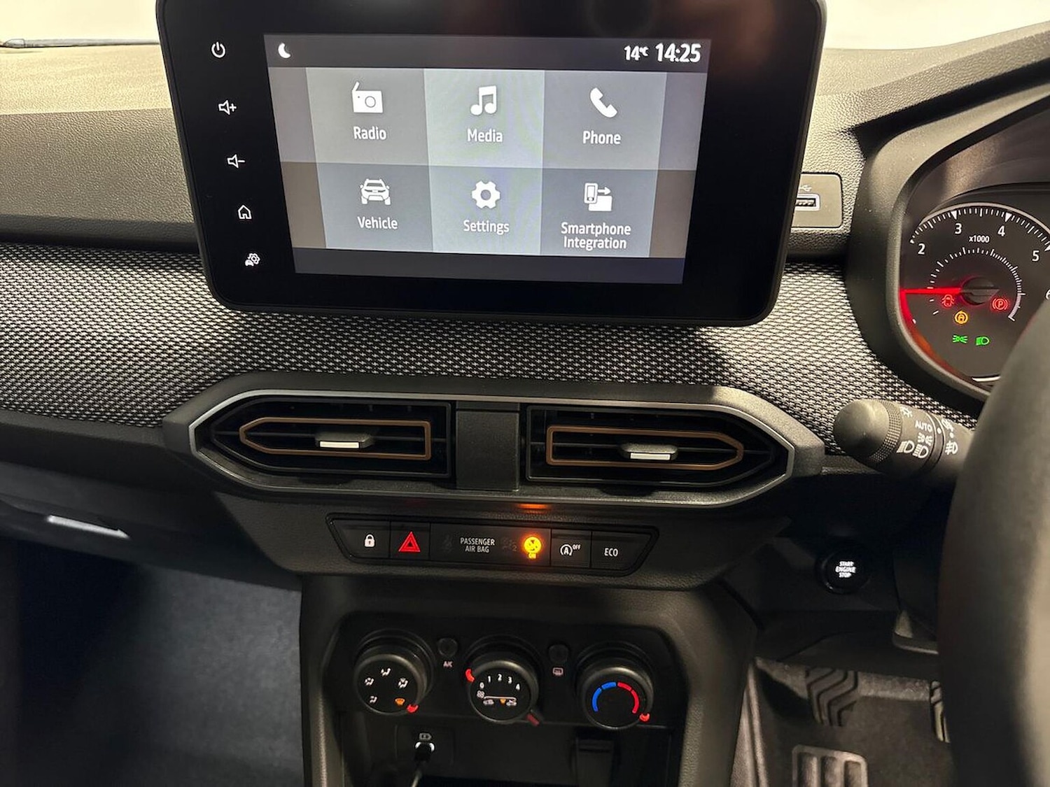 Used Dacia Sandero Stepway 2025 for sale - 76777251: Photo 11