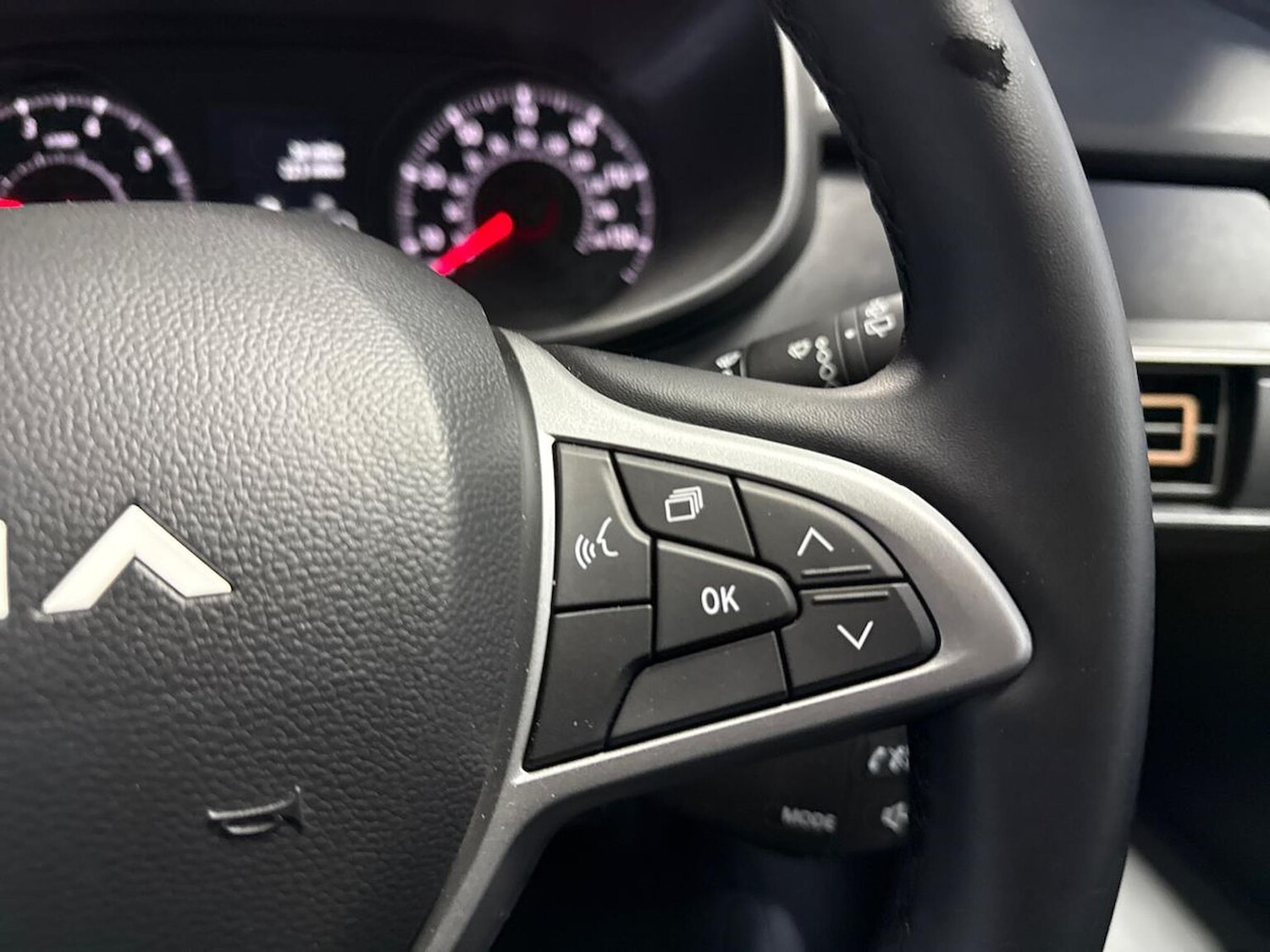 Used Dacia Sandero Stepway 2025 for sale - 77001893: Photo 25