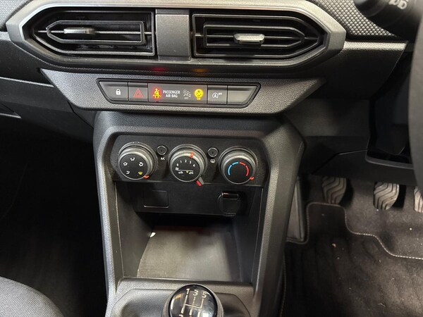 Used Dacia Sandero 2022 for sale - 76207418: Photo 11