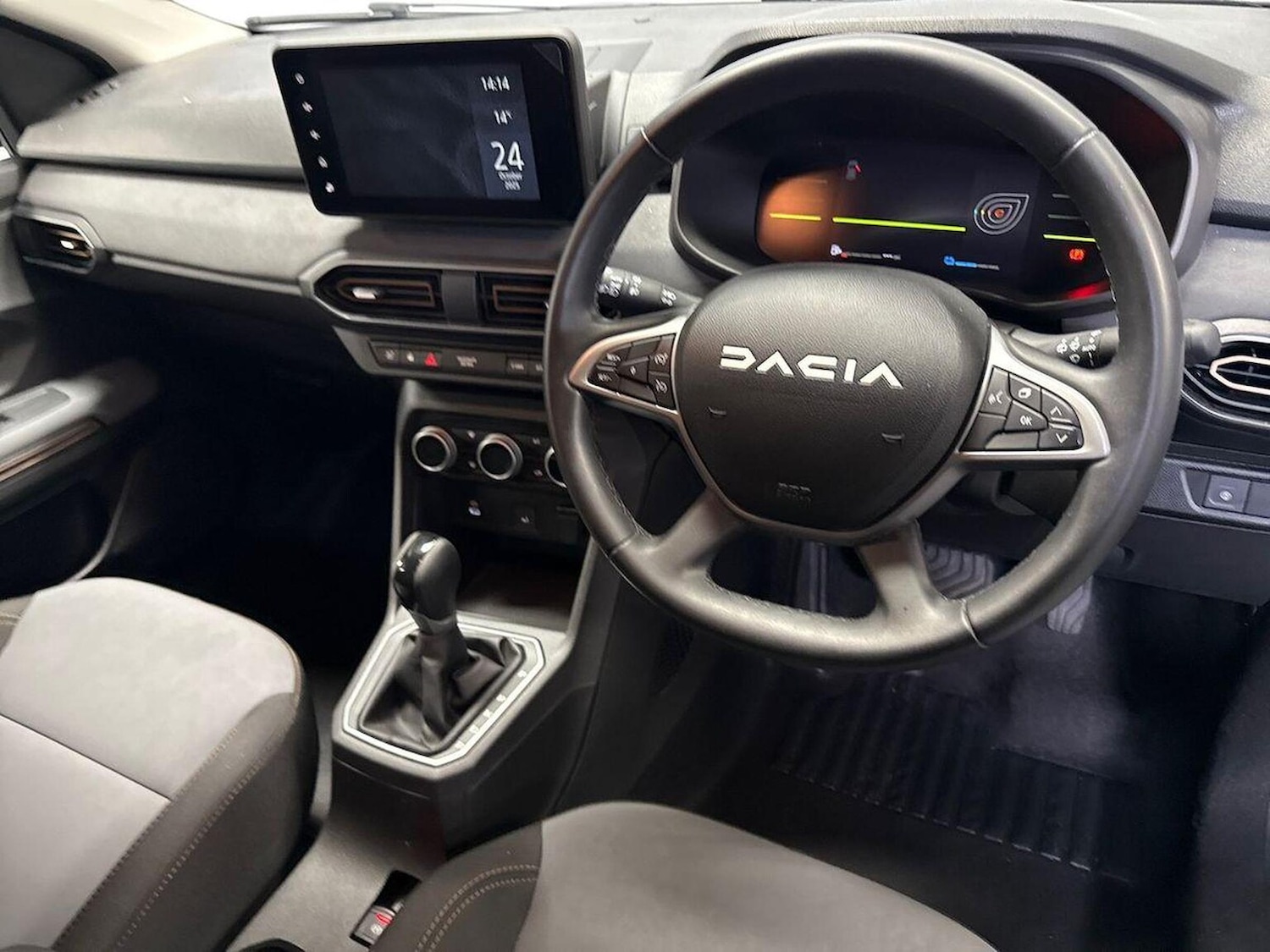 Used Dacia Jogger 2024 for sale - 76369115: Photo 15