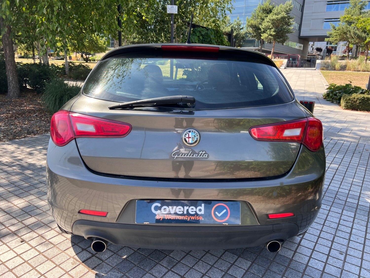 Alfa Romeo Giulietta 2011 (11) - 2.0 JTDM-2 170 Veloce 5dr - Image 6