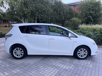 Used Toyota Verso 2012 for sale - 75767403: Photo