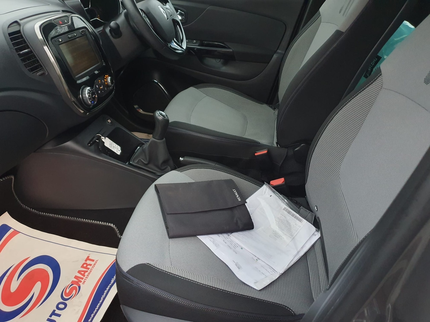 Used Renault Captur 2014 for sale - 77543862: Photo 9