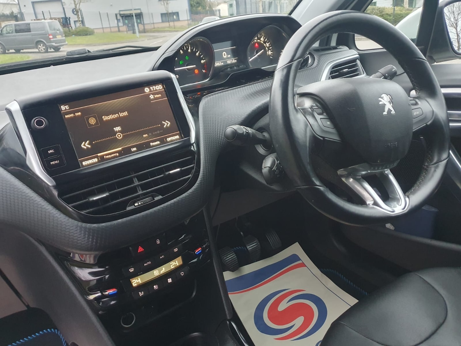 Used Peugeot 2008 2017 for sale - 77567297: Photo 10