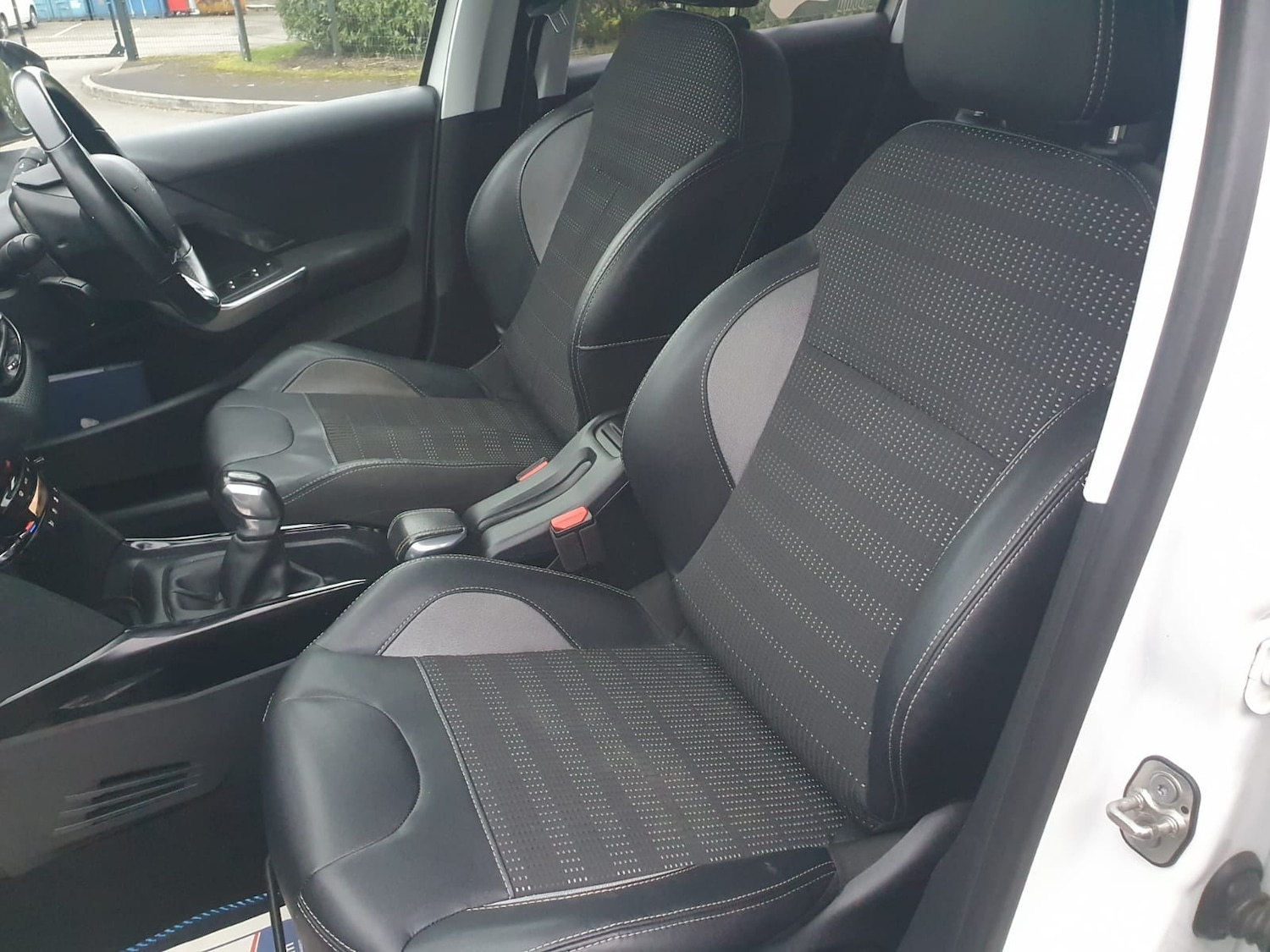 Used Peugeot 2008 2017 for sale - 77567297: Photo 13