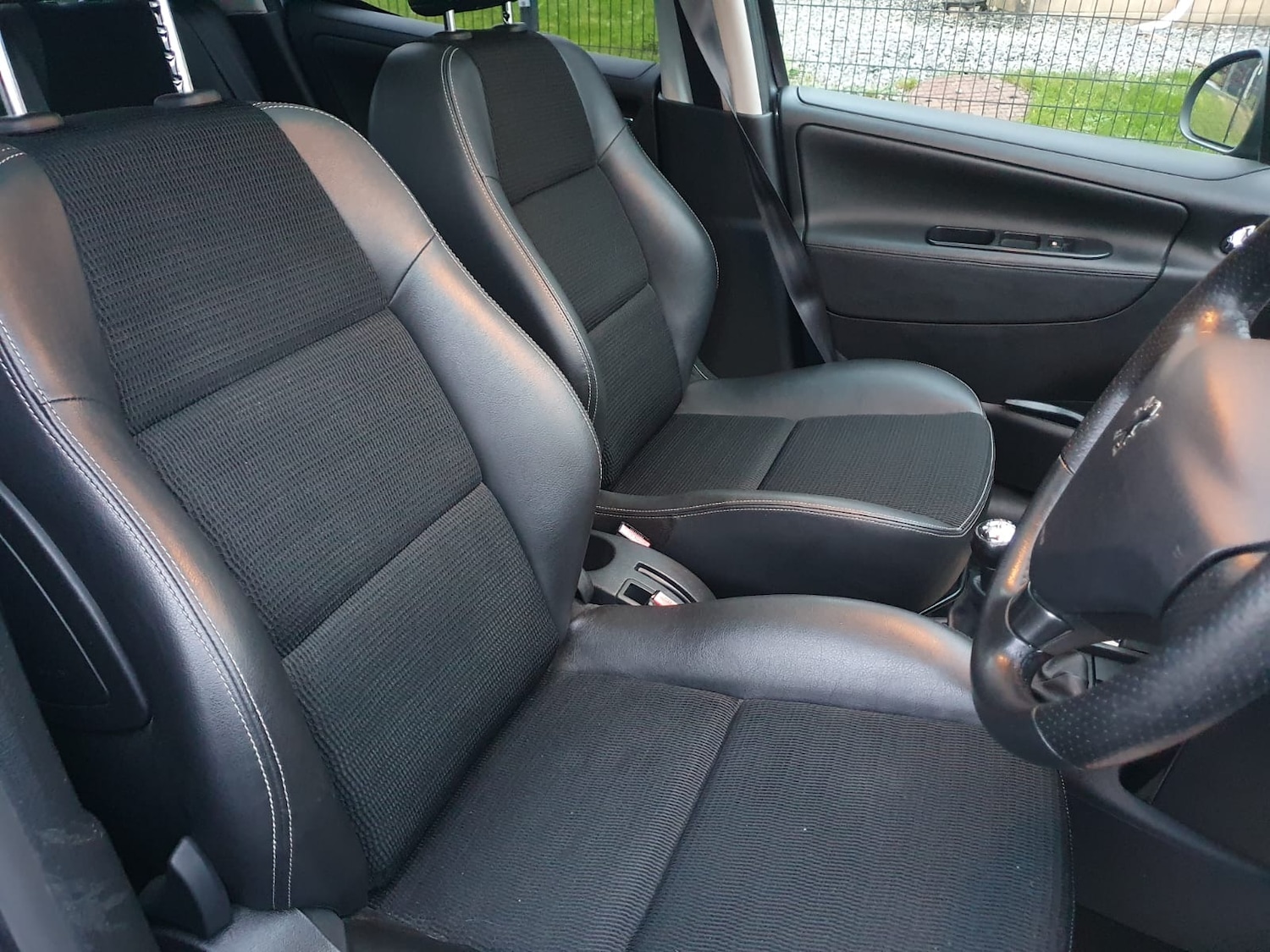 Used Peugeot 207 2011 for sale - 76752009: Photo 12