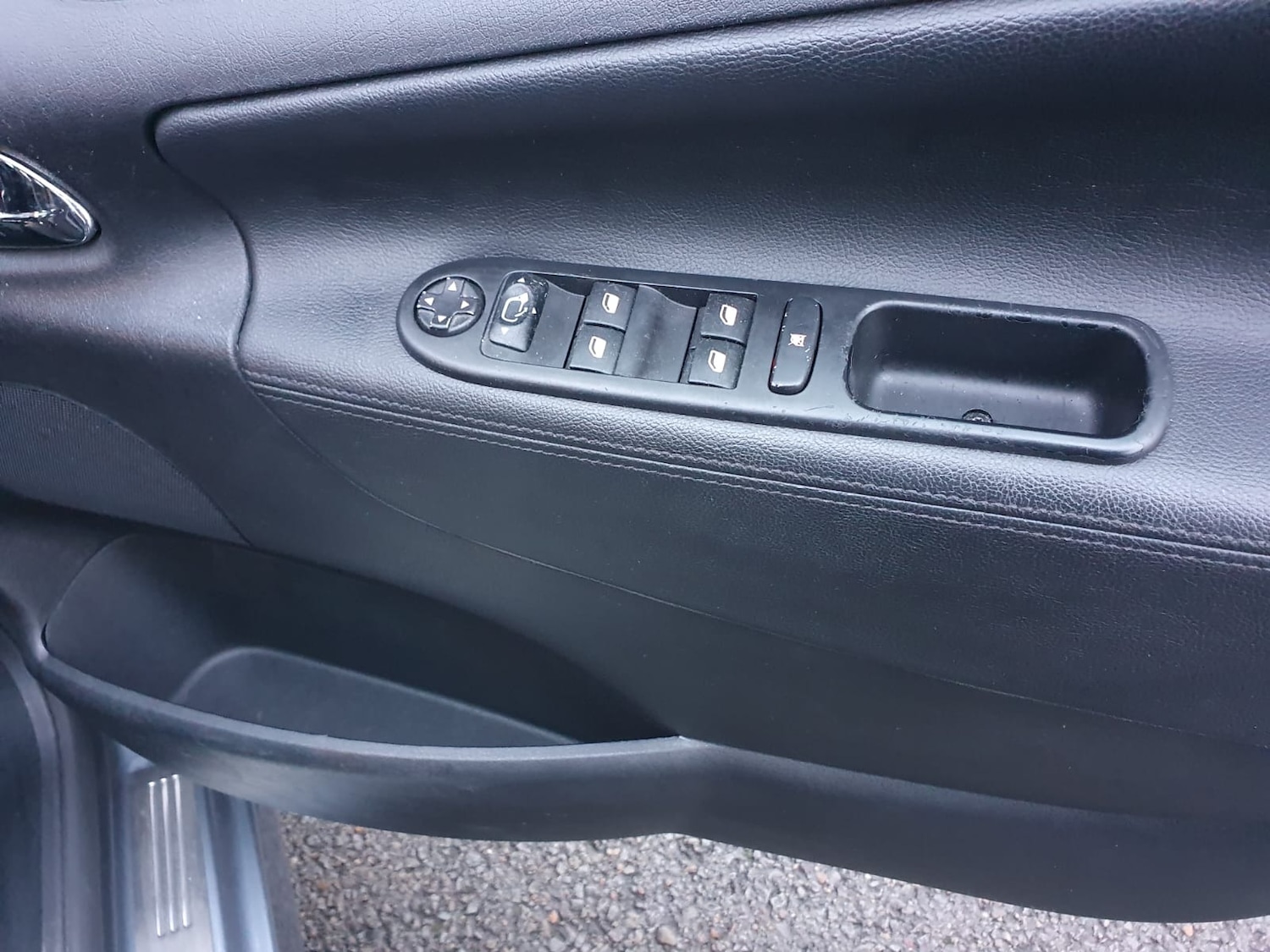 Used Peugeot 207 2011 for sale - 76752009: Photo 16