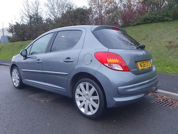 Used Peugeot 207 2011 for sale - 76752009: Photo
