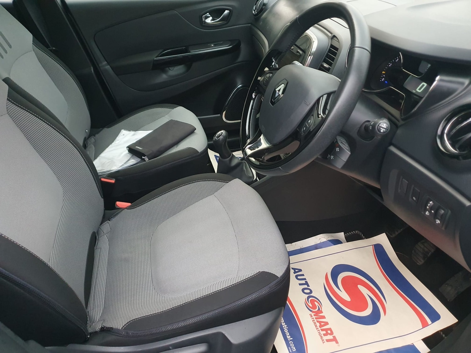 Used Renault Captur 2014 for sale - 76905124: Photo 5