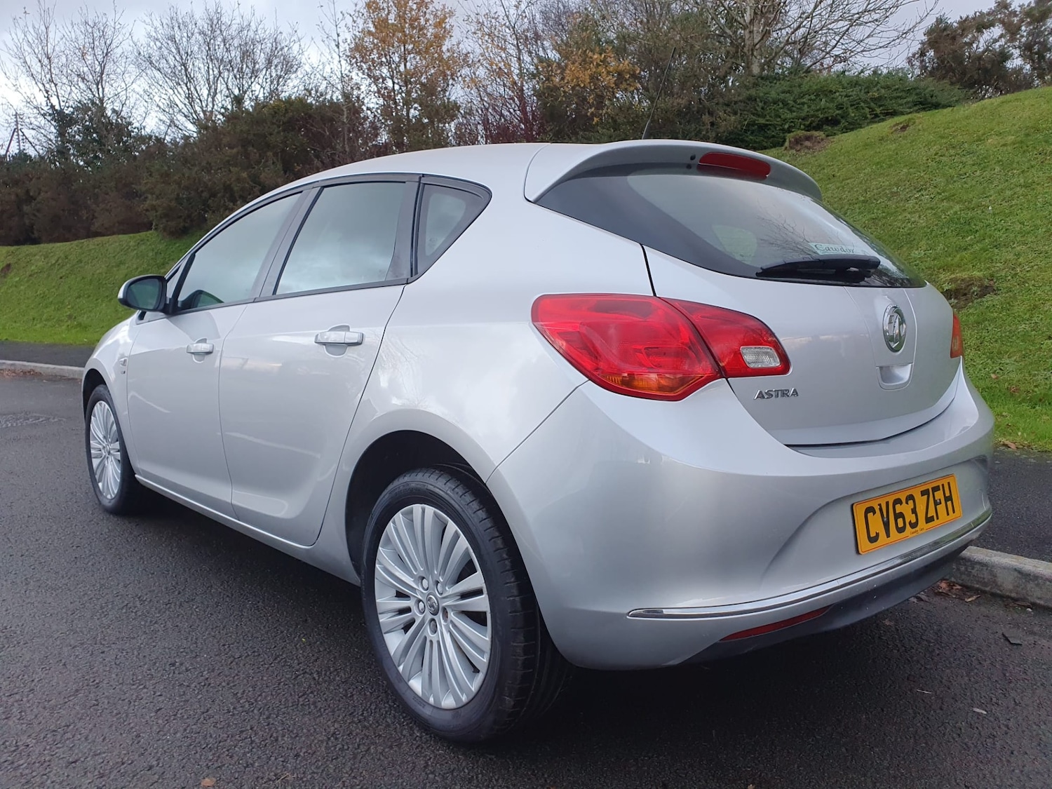 Used Vauxhall Astra 2014 for sale - 76754878: Photo 1