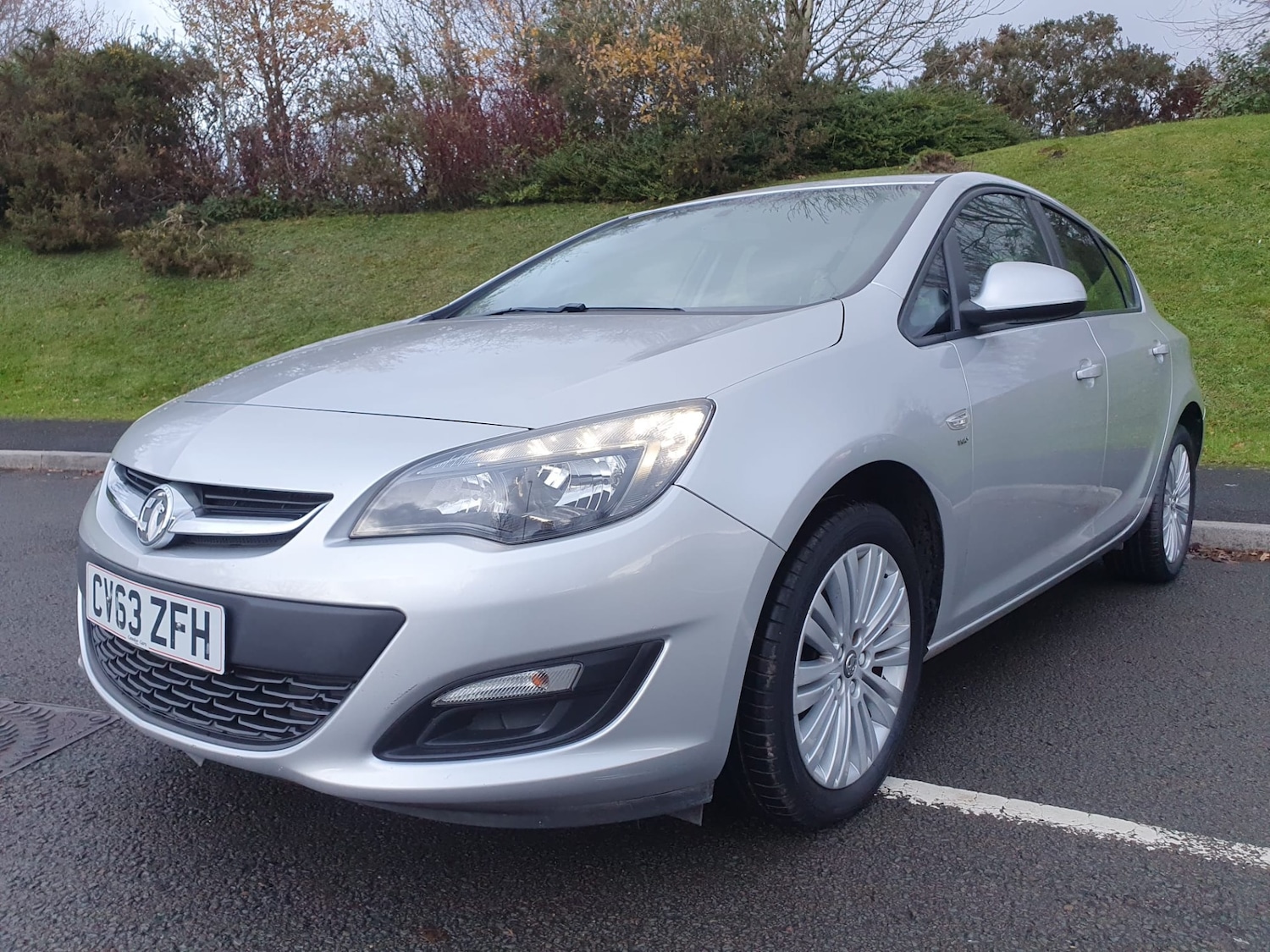 Used Vauxhall Astra 2014 for sale - 76754878: Photo 2