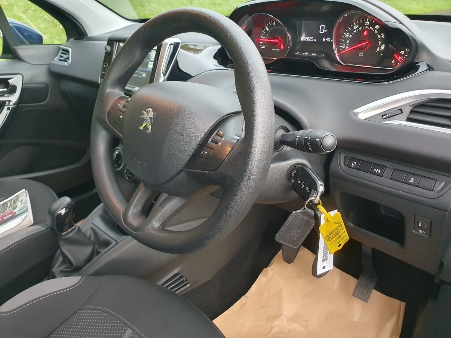 Used Peugeot 208 2015 for sale - 77020653: Photo 15