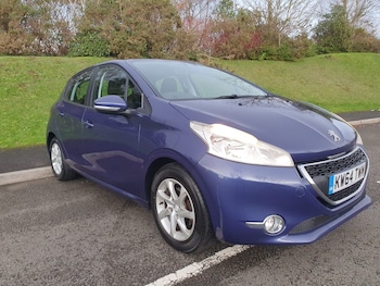 Used Peugeot 208 2015 for sale - 77020653: Photo