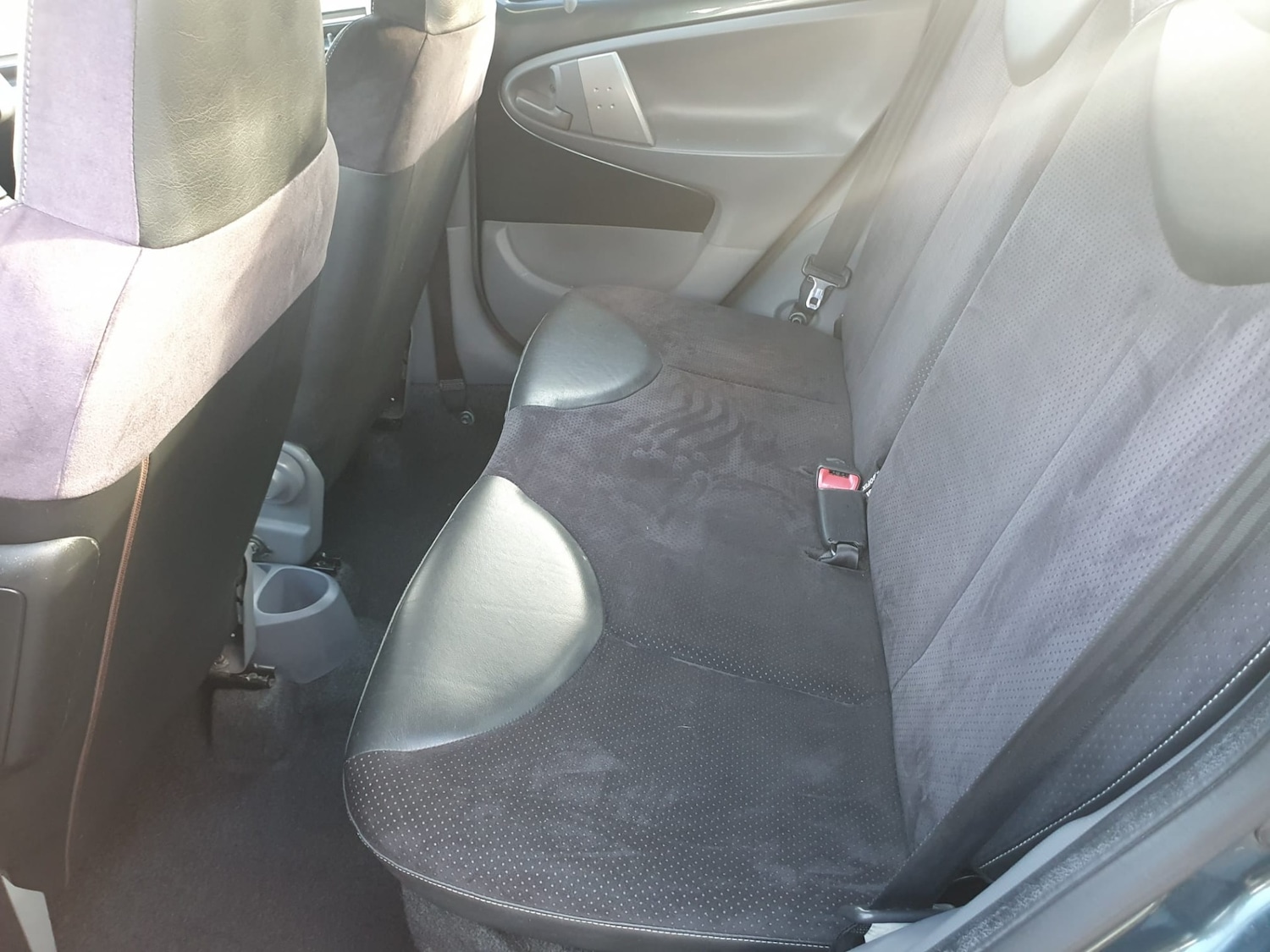 Used Toyota AYGO 2011 for sale - 78027238: Photo 10