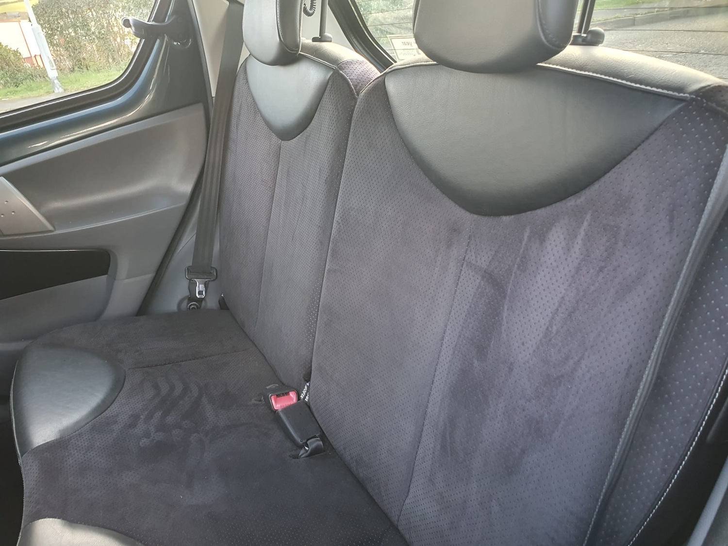 Used Toyota AYGO 2011 for sale - 78027238: Photo 11