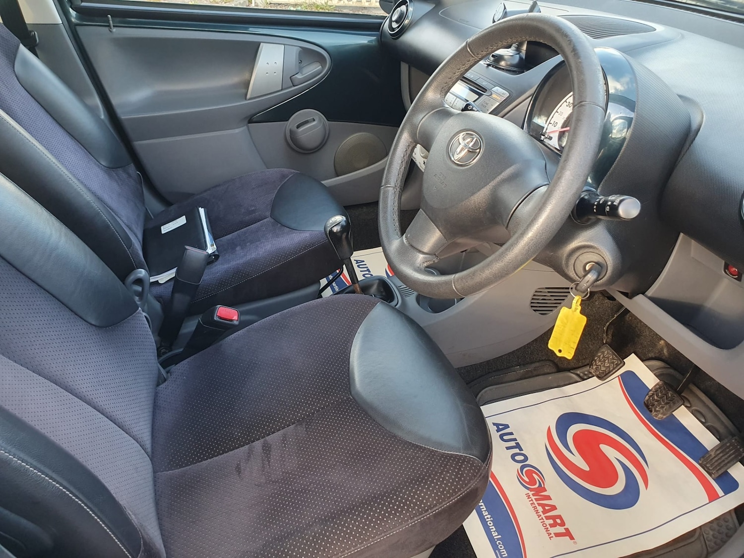 Used Toyota AYGO 2011 for sale - 78027238: Photo 17