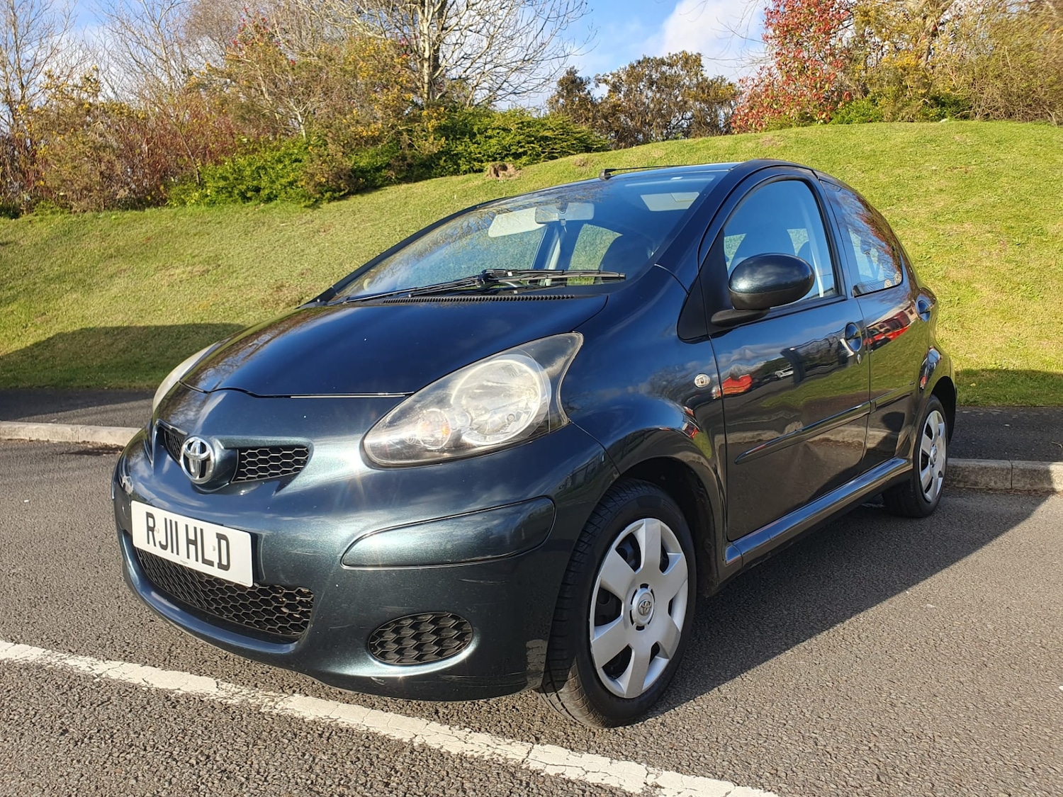 Used Toyota AYGO 2011 for sale - 78027238: Photo 2