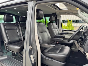 Used Volkswagen Transporter 2017 for sale - 79324700: Photo