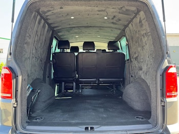 Used Volkswagen Transporter 2018 for sale - 79602347: Photo