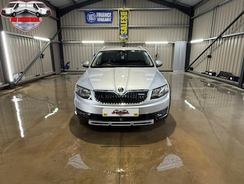 Used Skoda Octavia 2015 for sale - 78770639: Photo
