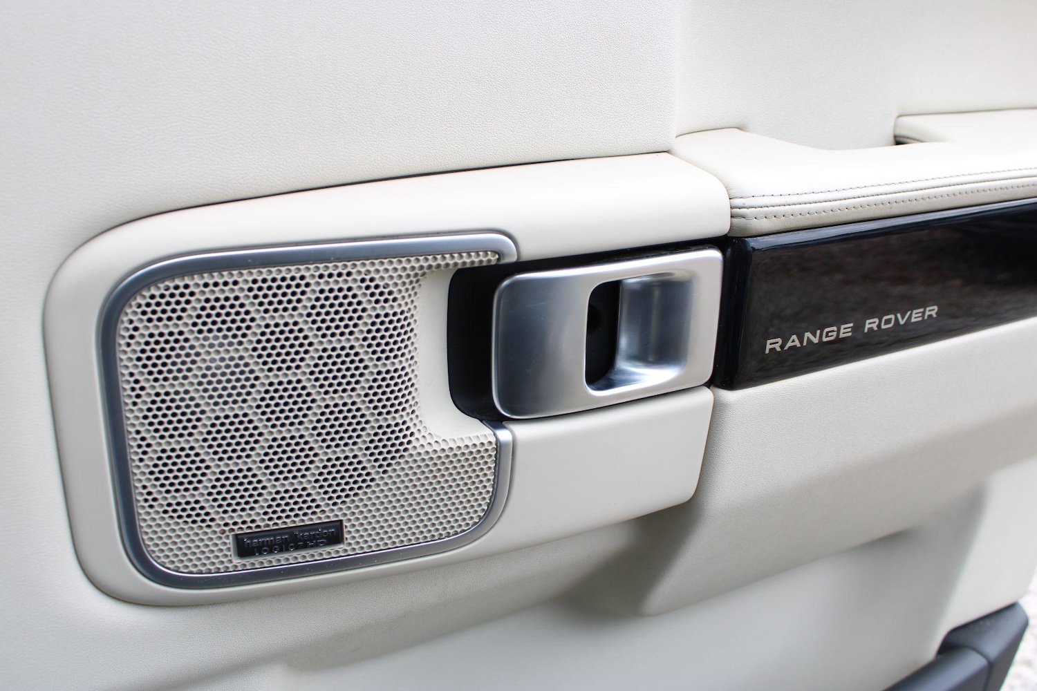 Used Land Rover Range Rover 2012 for sale - 76987700: Photo 17