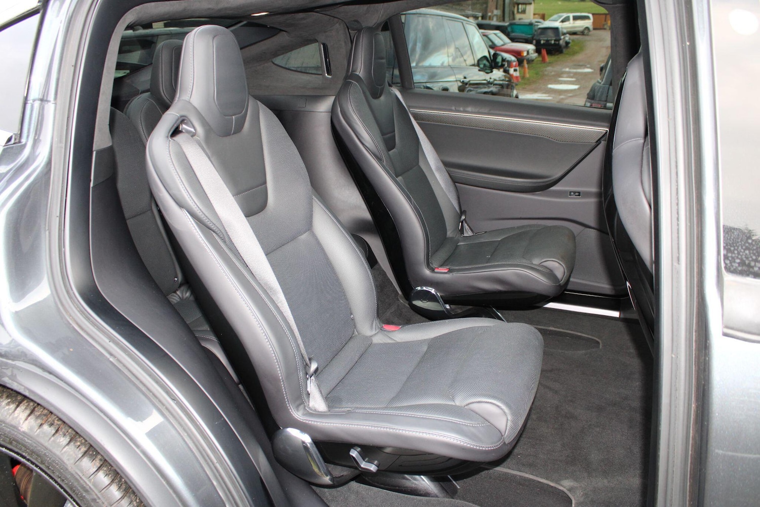 Used Tesla Model X 2017 for sale - 76886917: Photo 10