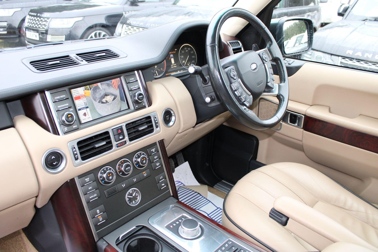 Used Land Rover Range Rover 2011 for sale - 77253995: Photo 6