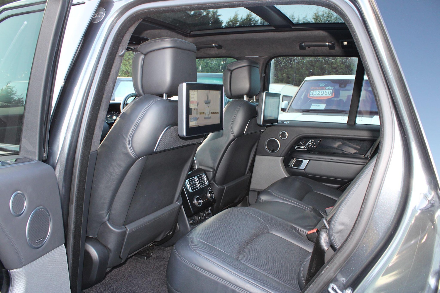 Used Land Rover Range Rover 2018 for sale - 77097763: Photo 12