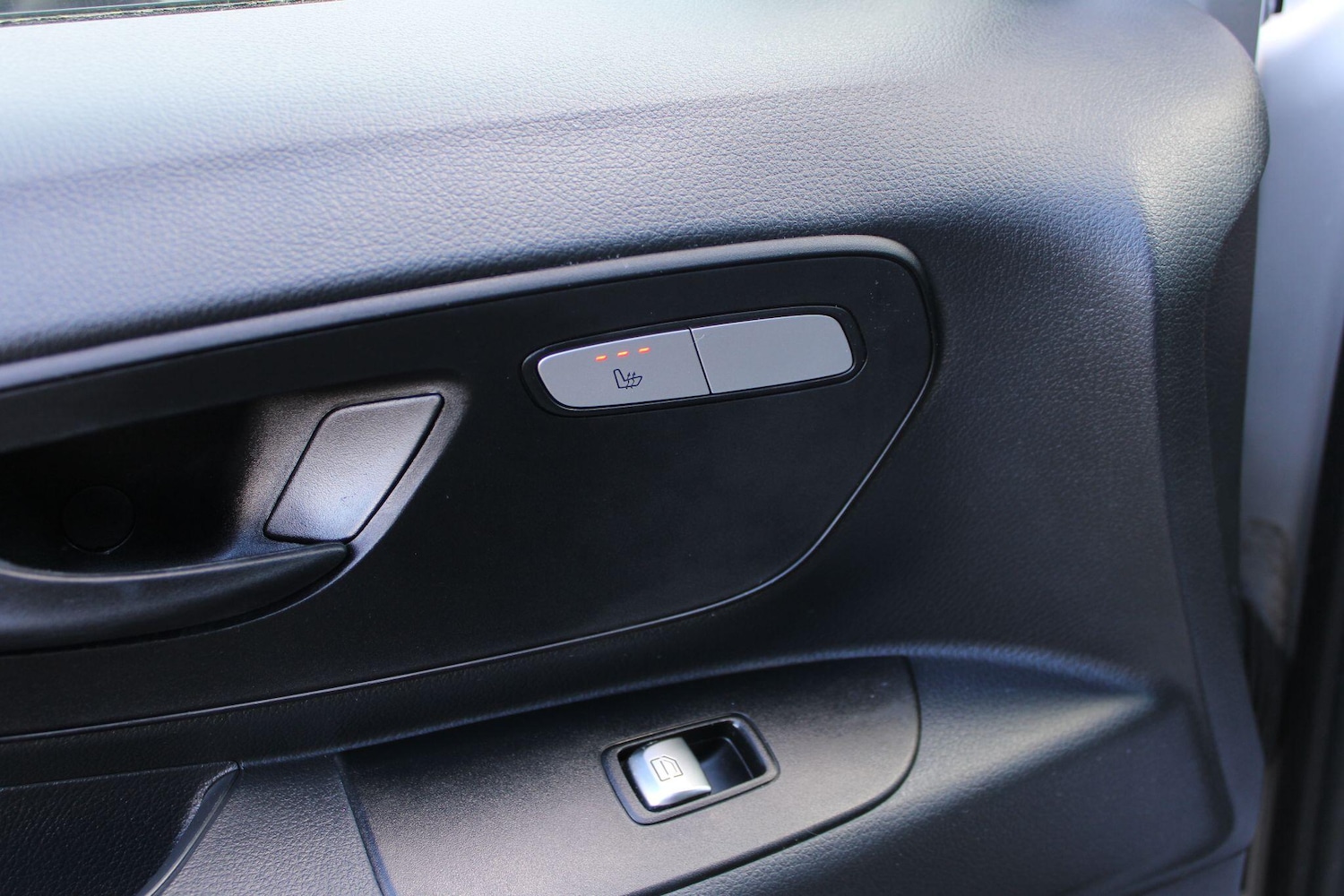 Used Mercedes-Benz Vito 2015 for sale - 77970652: Photo 17