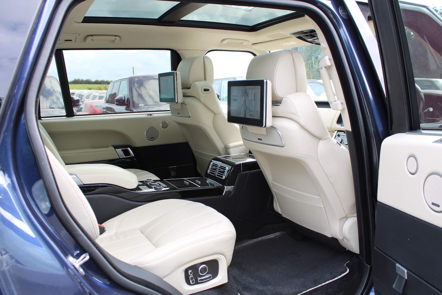 Used Land Rover Range Rover 2017 for sale - 76072823: Photo 8