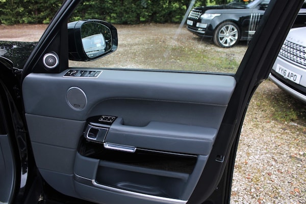 Used Land Rover Range Rover 2015 for sale - 70205848: Photo 32