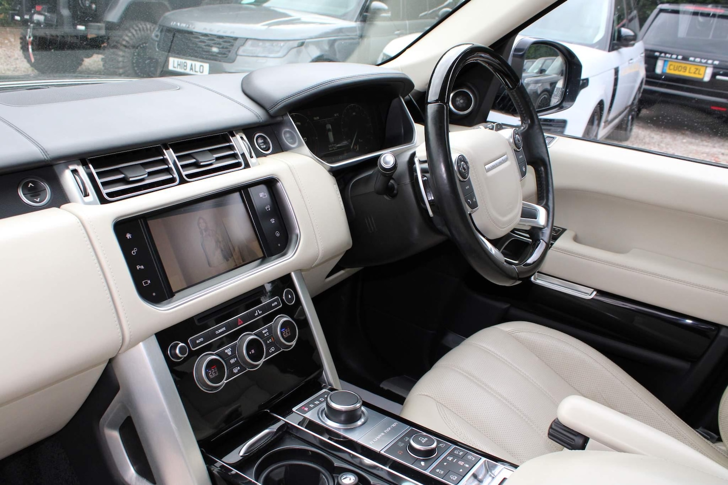 Used Land Rover Range Rover 2016 for sale - 77291839: Photo 6