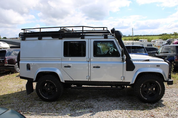 Used Land Rover Defender 110 2008 for sale - 75494017: Photo 8