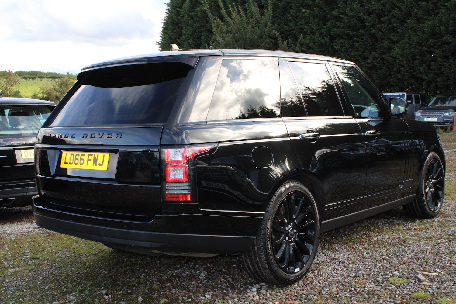 Used Land Rover Range Rover 2016 for sale - 76990498: Photo 2