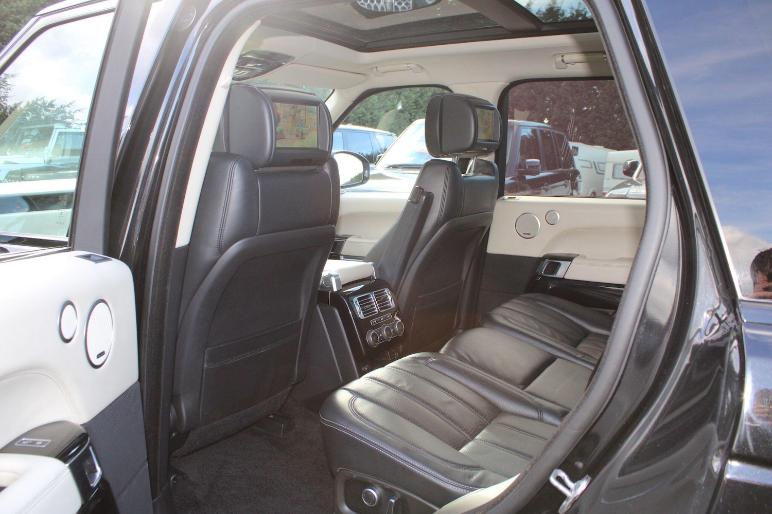 Used Land Rover Range Rover 2016 for sale - 76990498: Photo 9