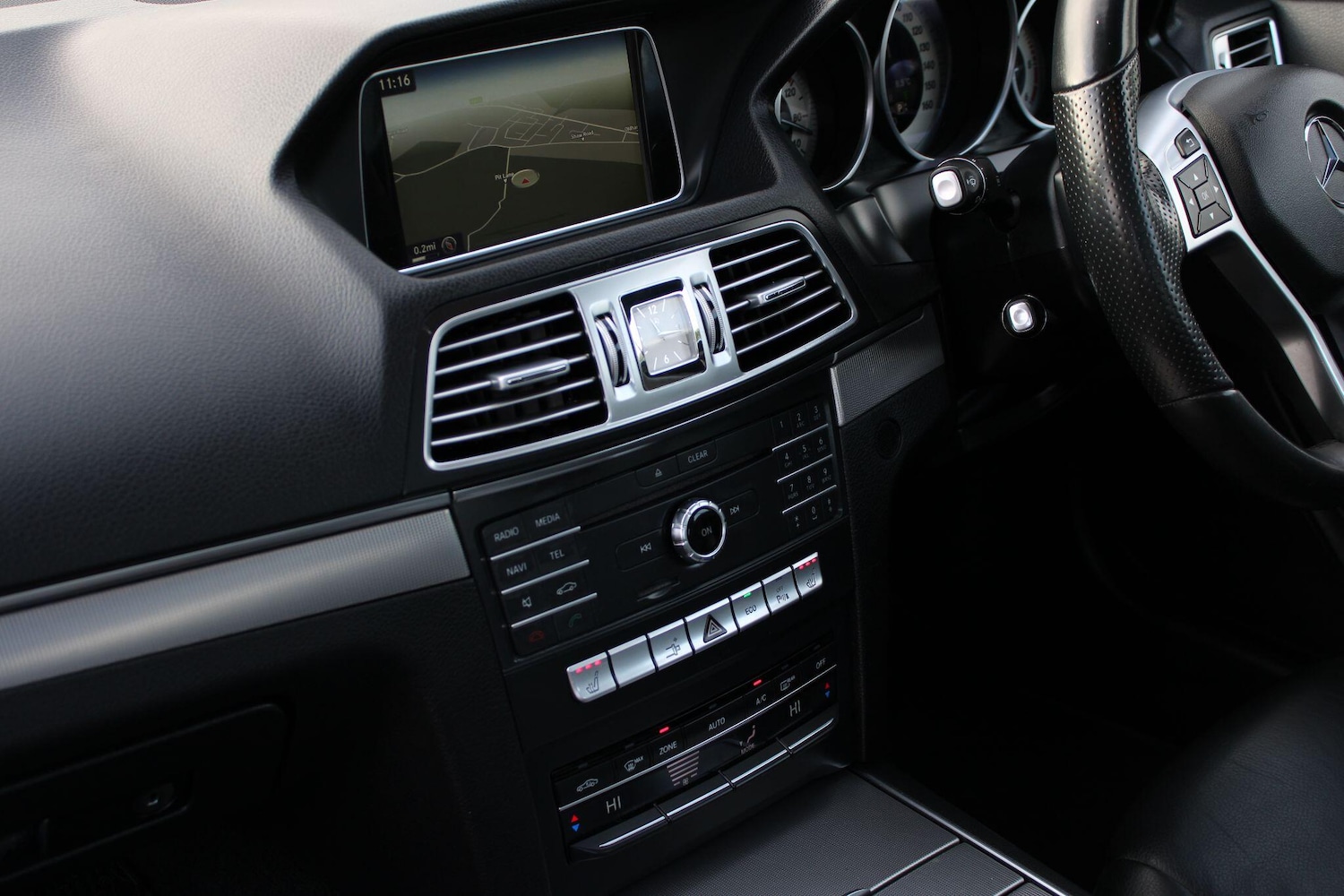 Used Mercedes-Benz E Class 2015 for sale - 76898759: Photo 17